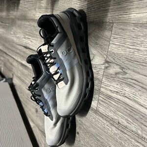 OC tennis shoes great condition worn a few times